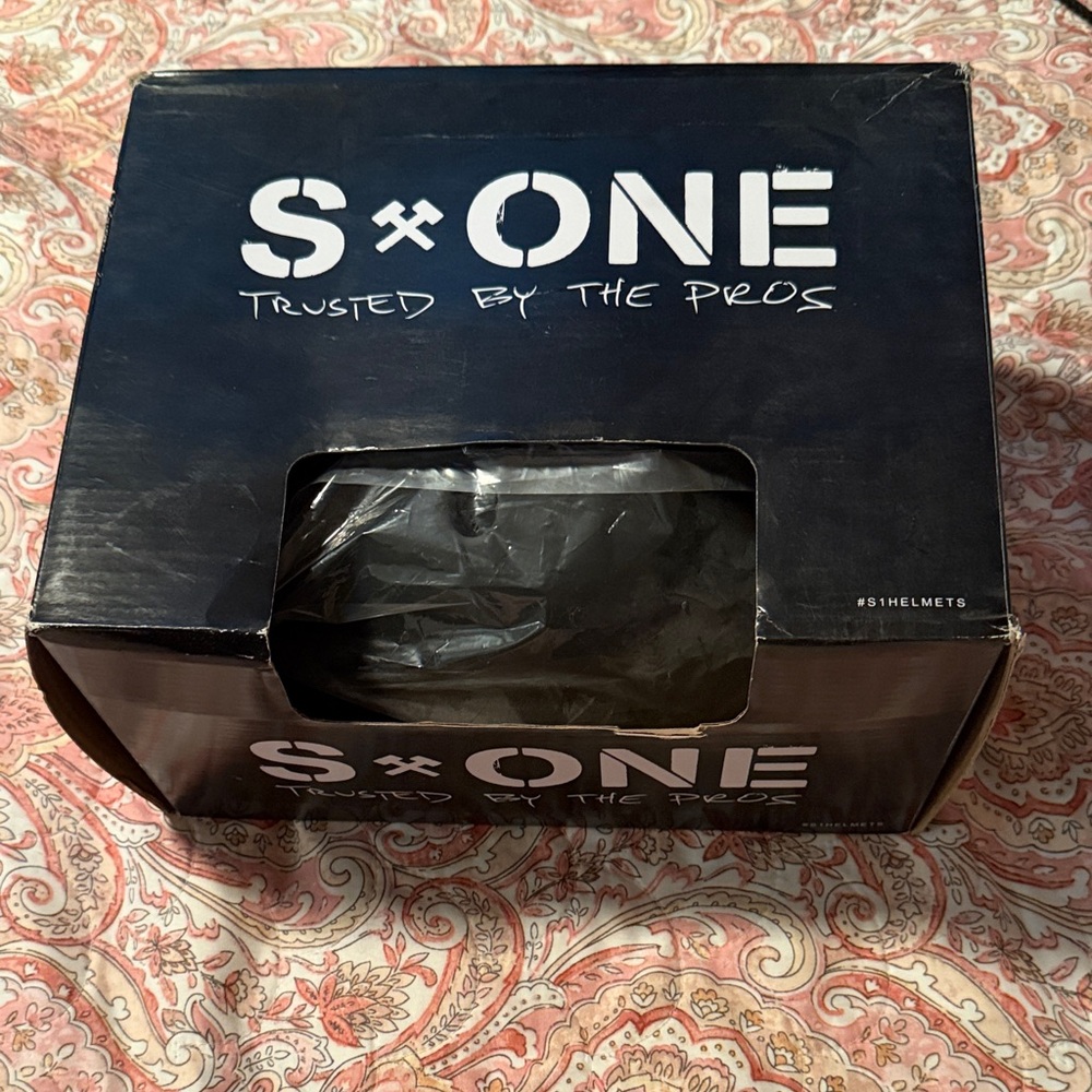 S1 Helmet Box